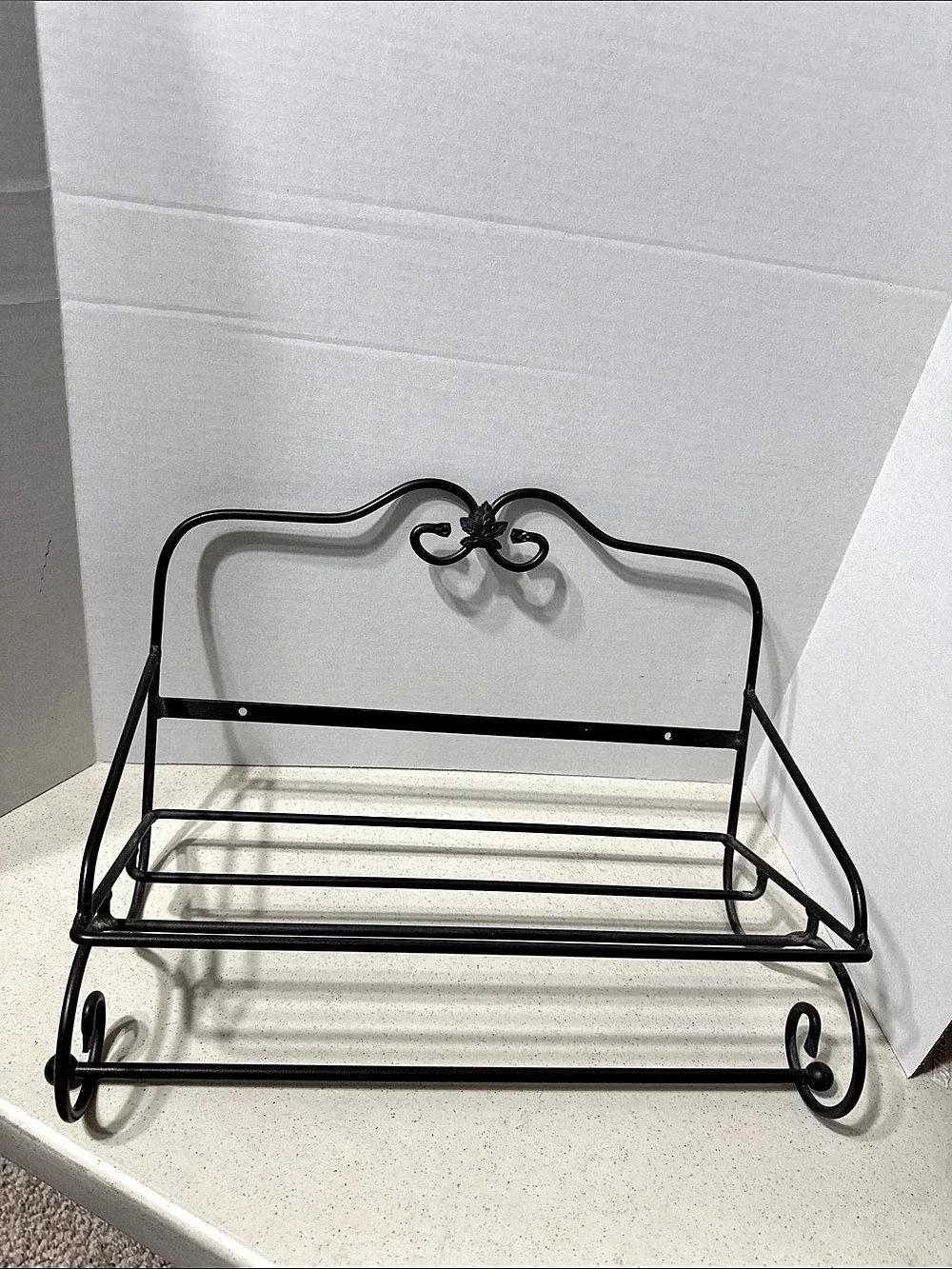 Longaberger Maple Leaf Black Metal Wall Storage Rack